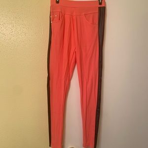 Coral legging with leather
